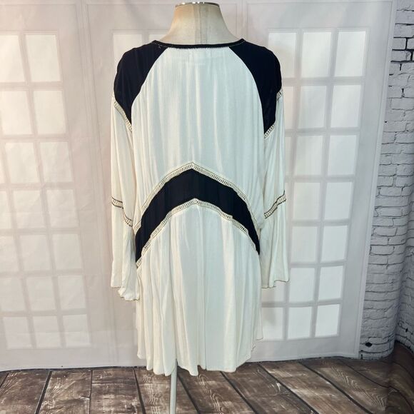 🔥🔥5 for $25🔥🔥 Amuse Society White Black Bell Long Sleeve Mini Bohemian Dress - Picture 8 of 10